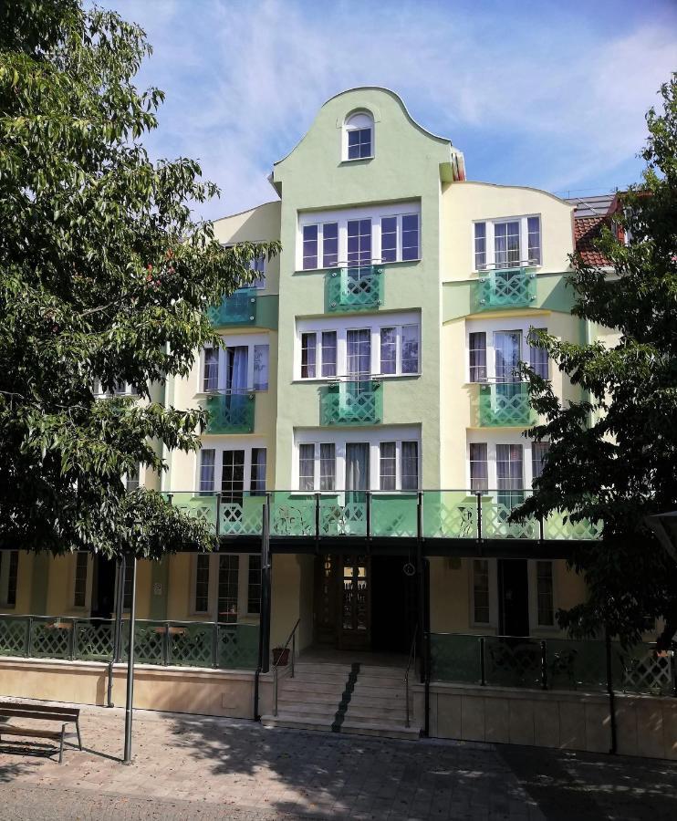 Hotel Erzsebet Heviz Exterior foto