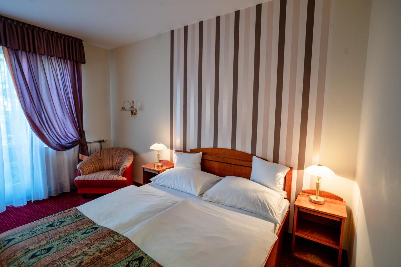 Hotel Erzsebet Heviz Exterior foto