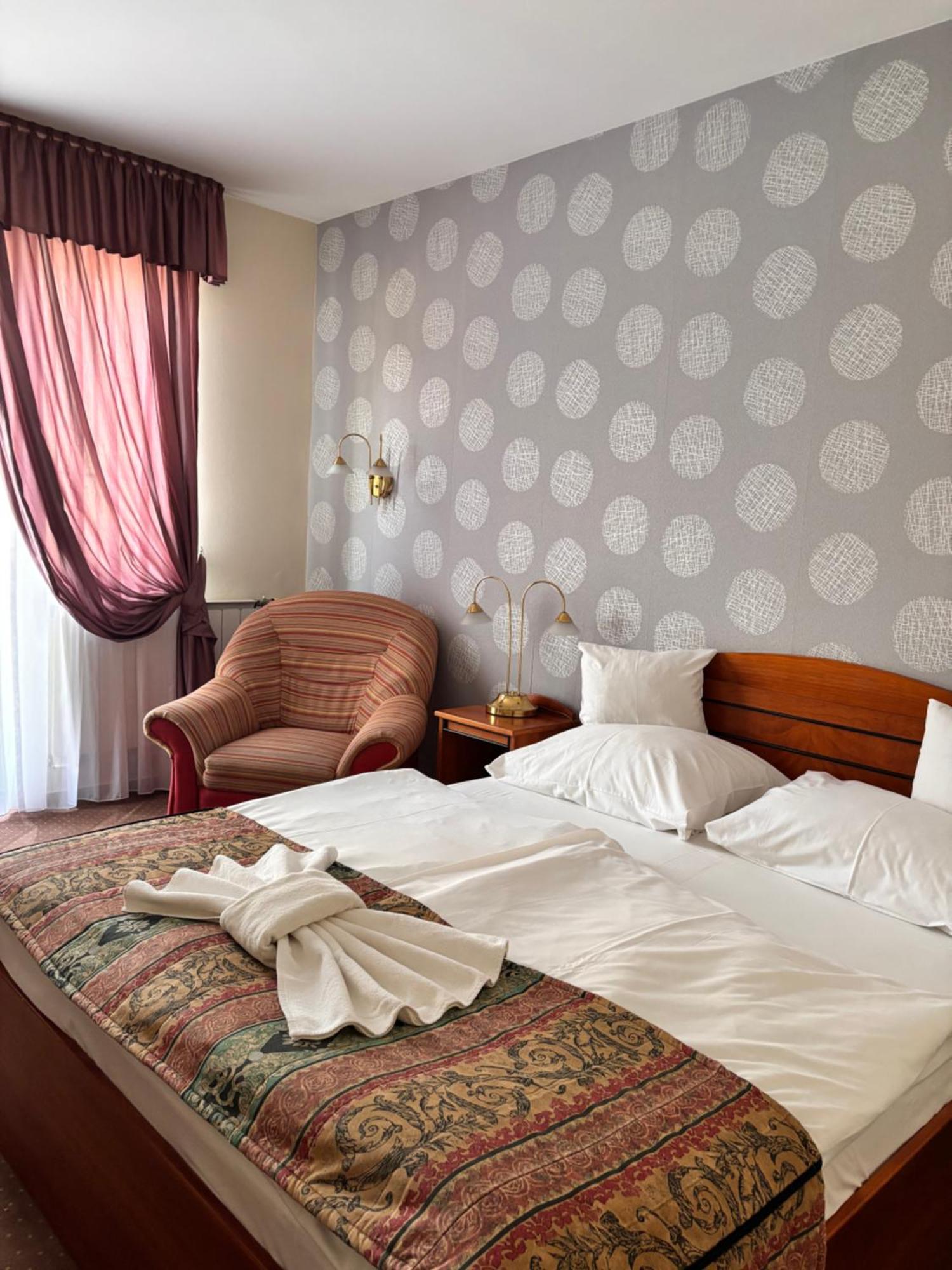Hotel Erzsebet Heviz Exterior foto