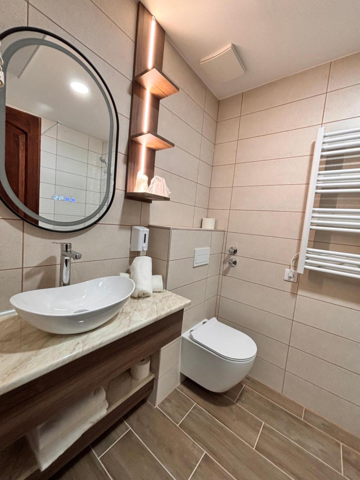 Hotel Erzsebet Heviz Exterior foto